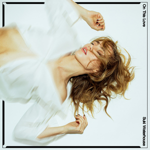 日本一本首视频二区
